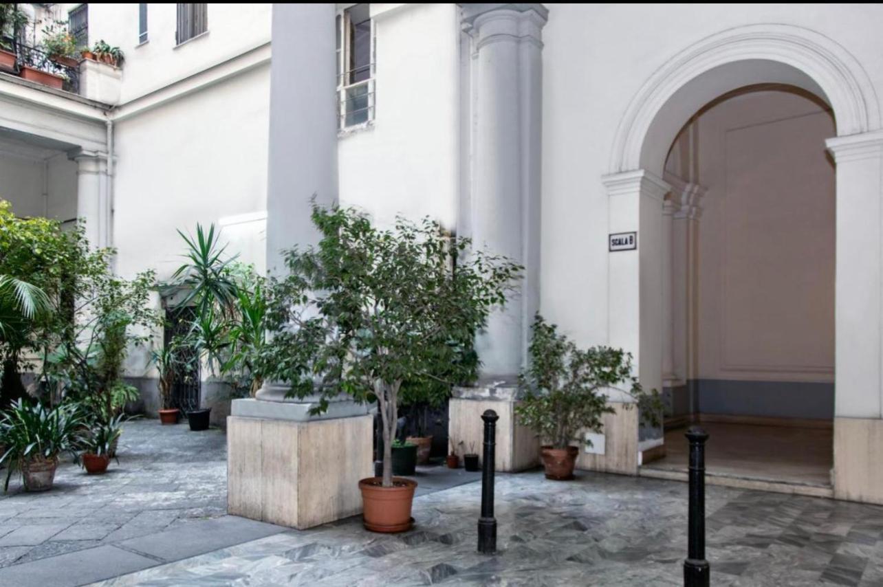 La Lepre Bovio Nápoles Exterior foto